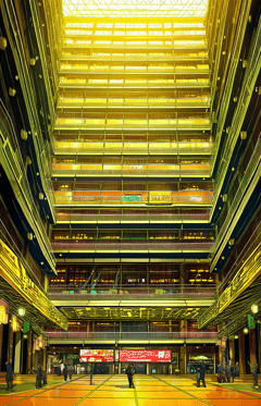 Centro Comercial Stratas